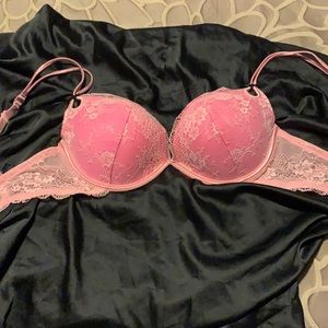 Victoria secrets push up bra (sexy little things)
